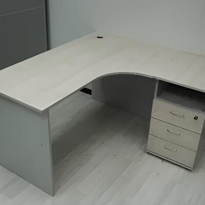 1.2M Curved Desk