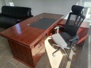 1.8M Manager’s Office Desk - Image 3