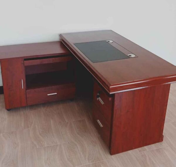 Mahogany wood with fine finishing, #durable has a movable side extension and 3-drawer filing cabinet.