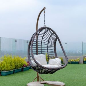 Hanging swing chair with metal stand