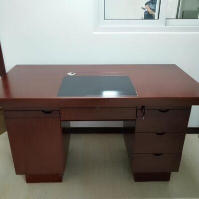 1.4M Exective Desk