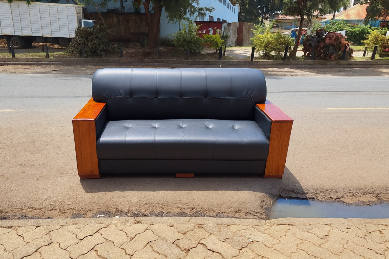 Executive Office Three-Seater Sofa – Modern Seating for Corporate Spaces