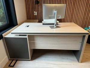 1.8m Executive Office Desk - Image 2