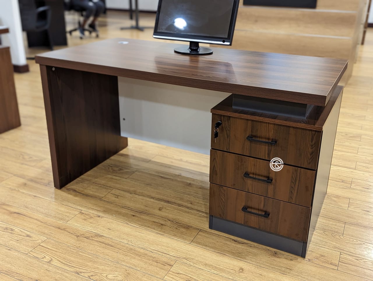1400mm executive office desk - Image 2