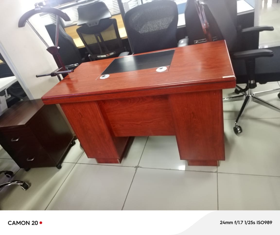 1.2M (1200mm) Executive Office Desk (Series A)