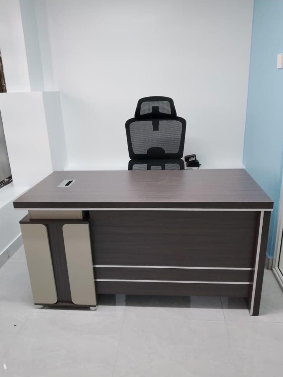 1.4M (1400mm) Executive Office Desk - with Upper Hutch & Shelves