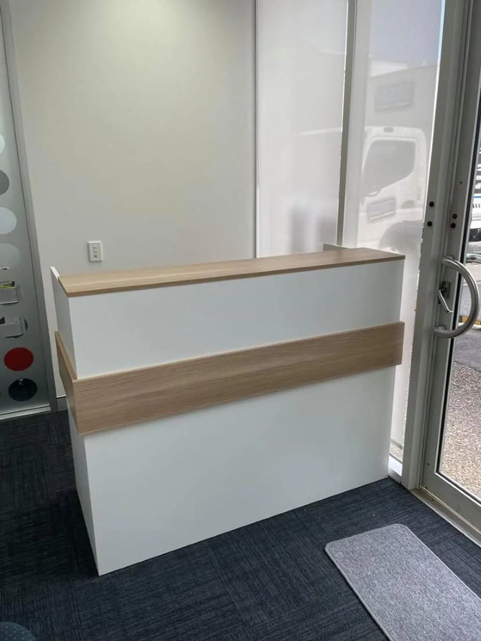 1.4M Reception Desk (Series D)