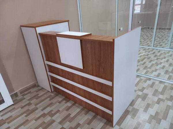 1.6M Reception Desk (Series B)