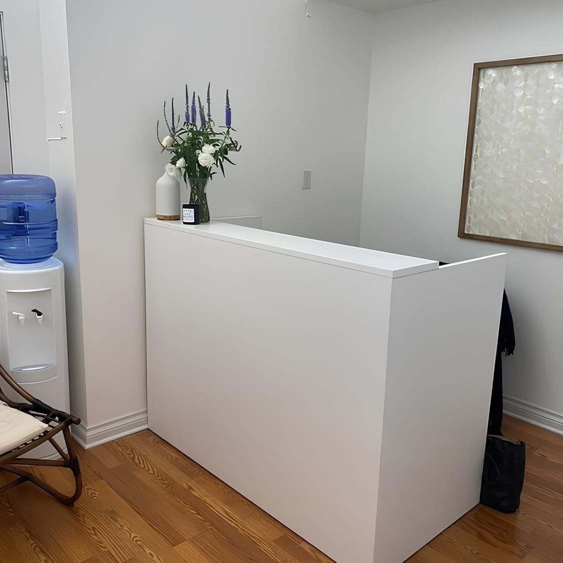 1.6M Front Desk