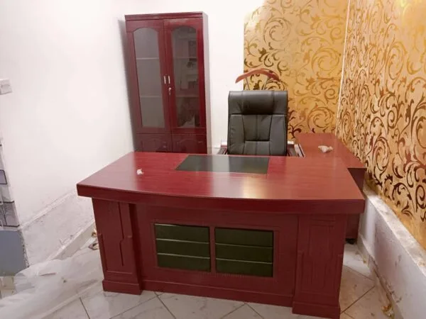 1.6M (1600mm) Executive Office Desk - with 2 Drawers