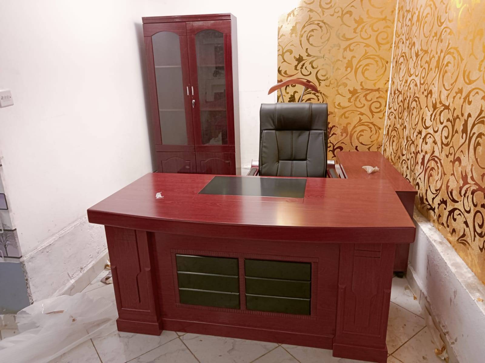 1.6M (1600mm) Executive Office Desk - with 2 Drawers