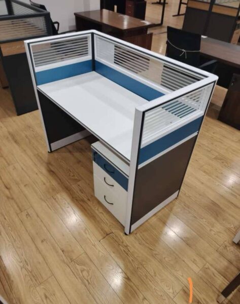 1 Way Workstation