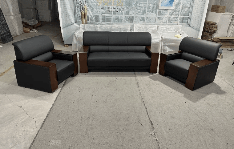 5-Seater Office Sofa - Executive Leather Finish
