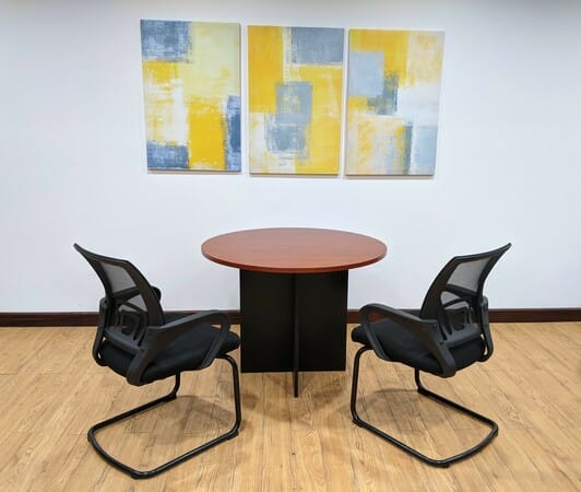 Round Meeting Table (Series B)