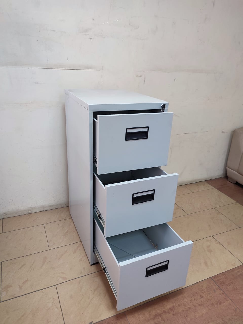 3-Drawer Cabinet