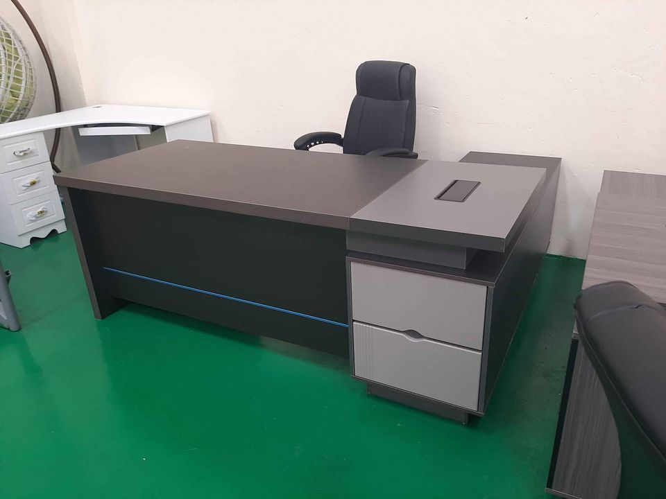 1.8M Executive Office Desk (Series A)