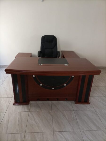 1.6M (1600mm) Executive Desk