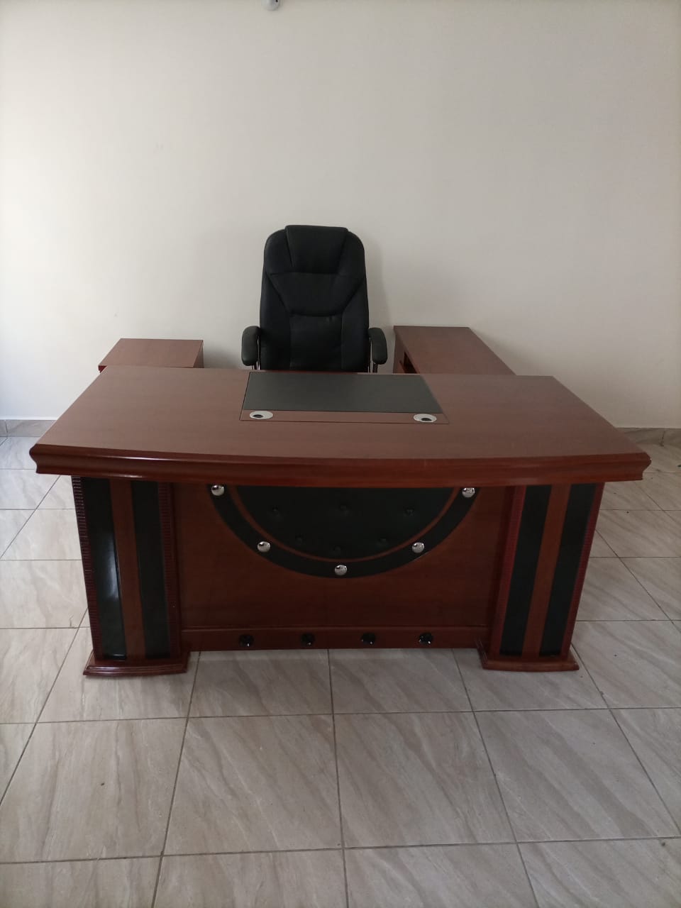 1.6M (1600mm) Executive Desk