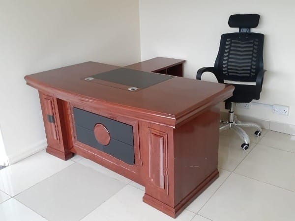 1.6M Office Desk
