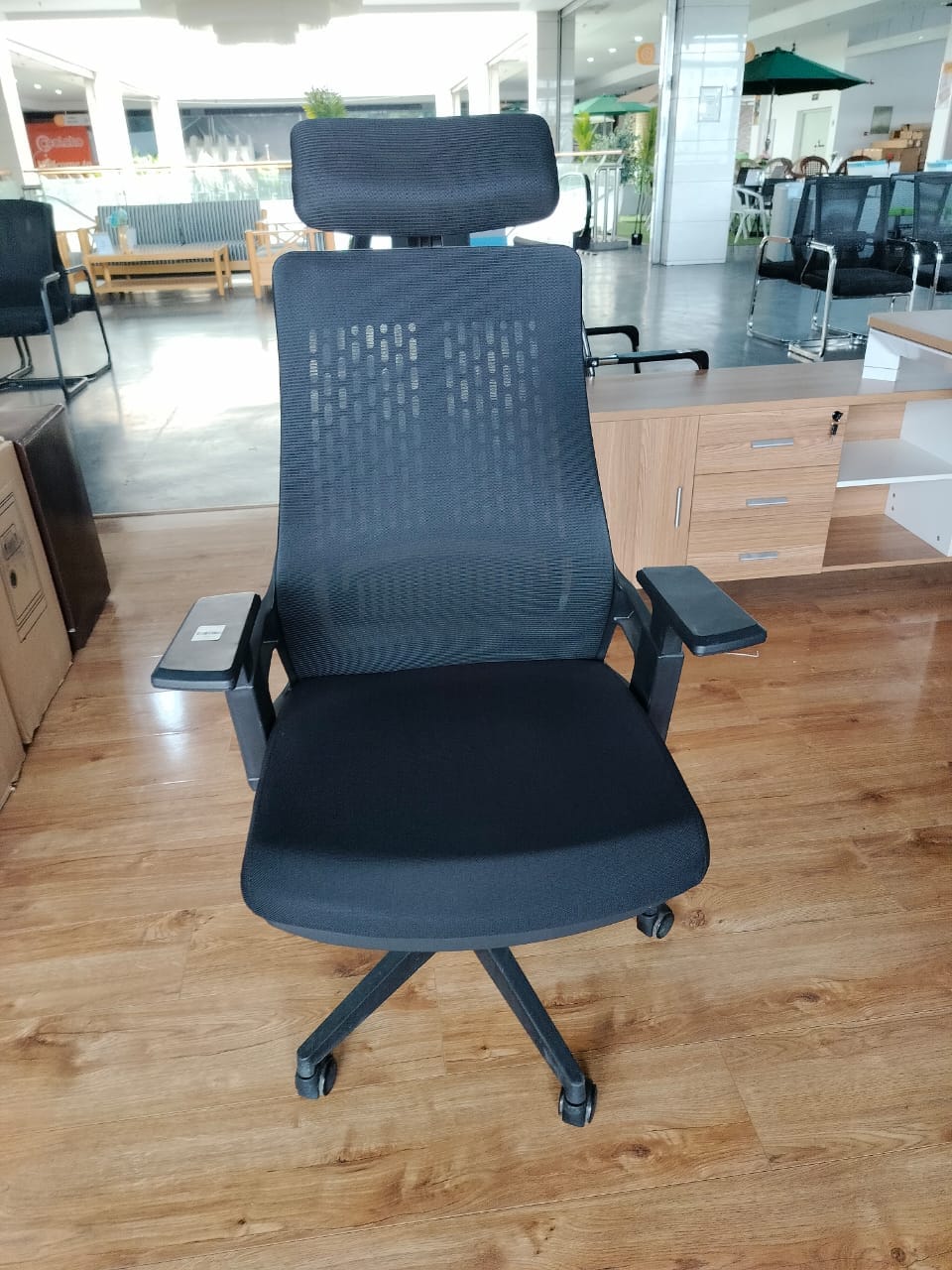 Ergonomic Mesh Office Seat